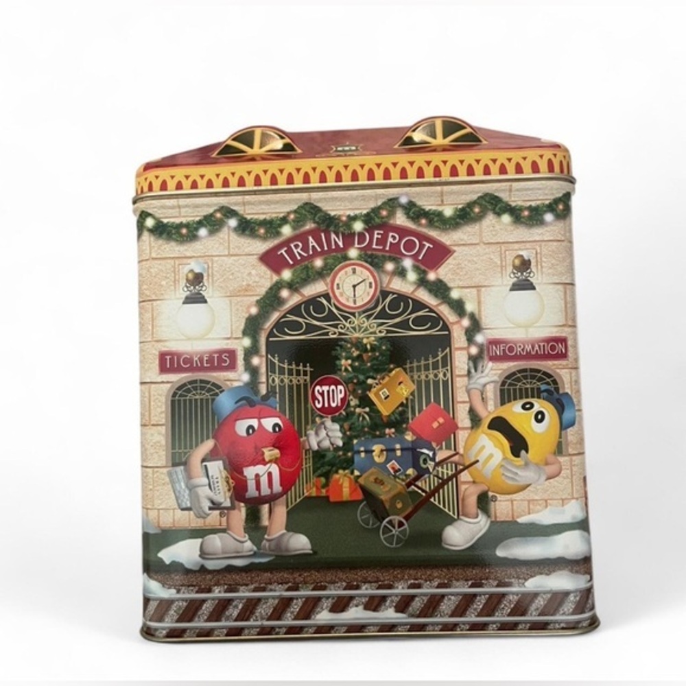 M&M Collectors Tin Christmas Village Series, Train Depot Limited Edition 2001